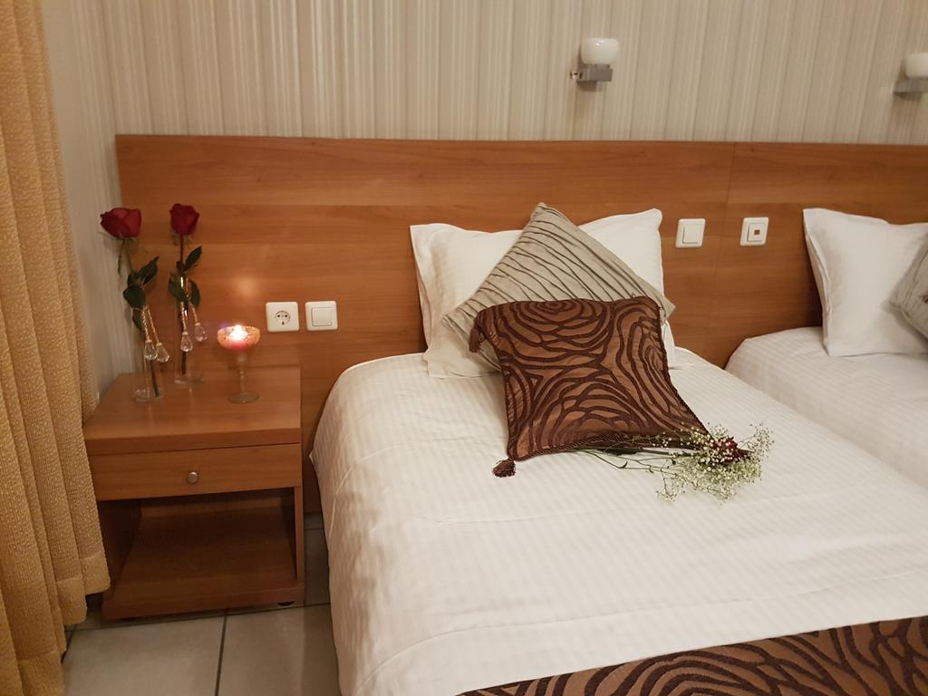 Glaros Otel Pire